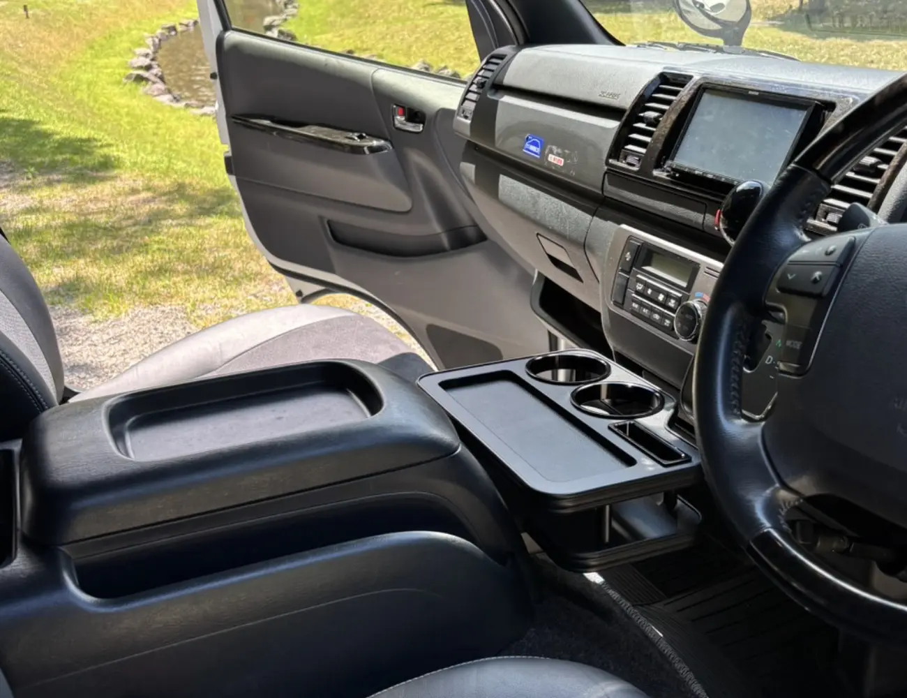 純正コンソールに簡単プラス