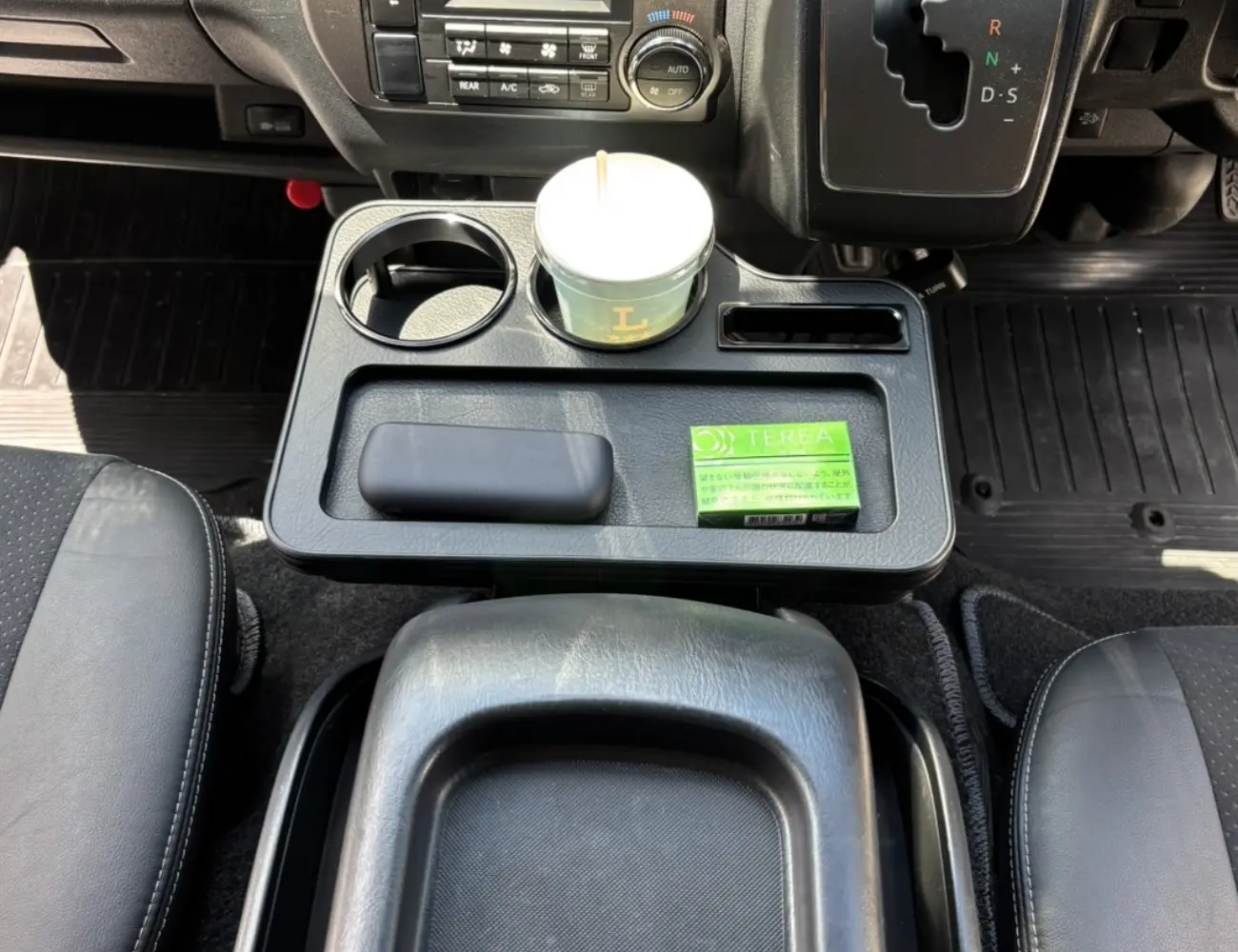 ハイエース専用アディショナルテーブル画像